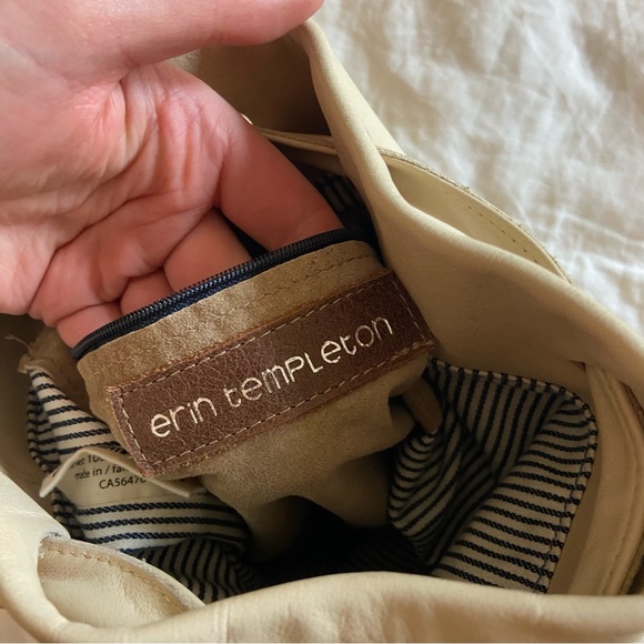 SOLD Erin Templeton Handmade Leather Purse - Picture 3 of 9